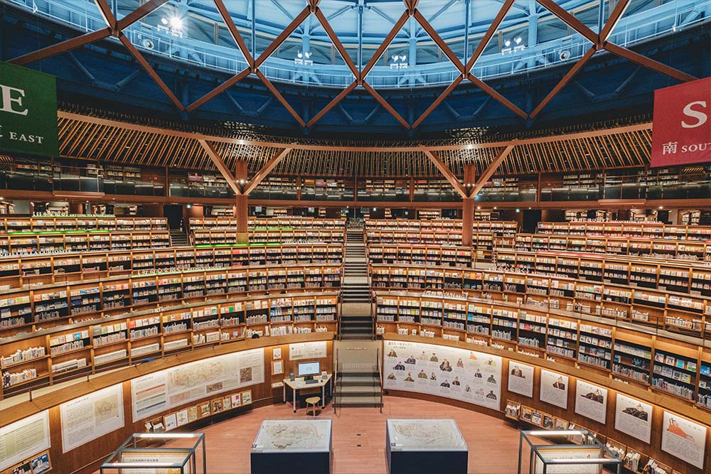石川県立図書館　金沢